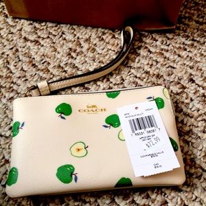 Coach Apple corner zip wallet